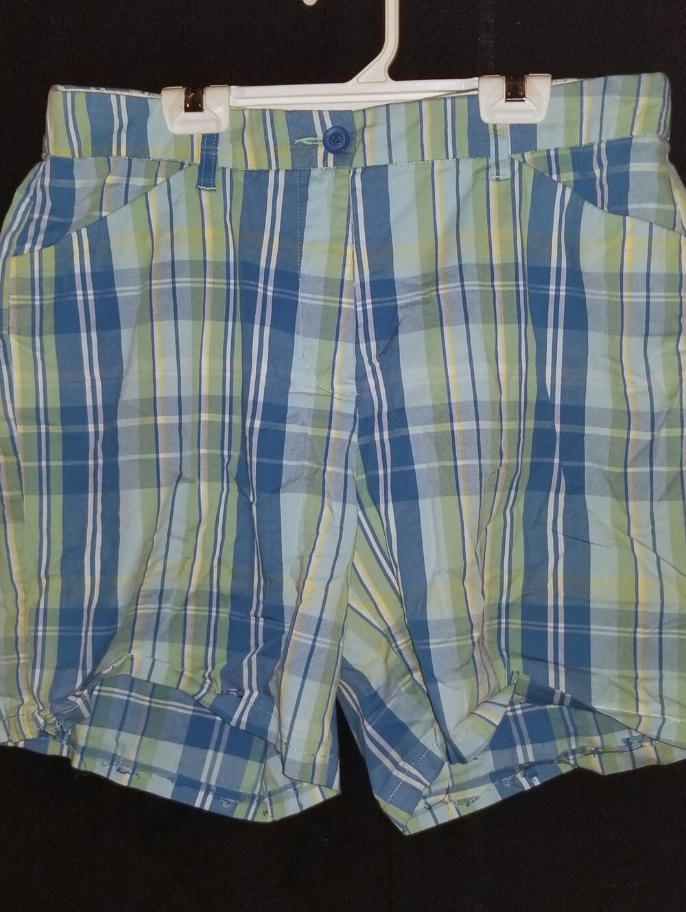 Women's Croft & Barrow Blue, Green, White Plaid Relaxed Fit Causal Shorts 14